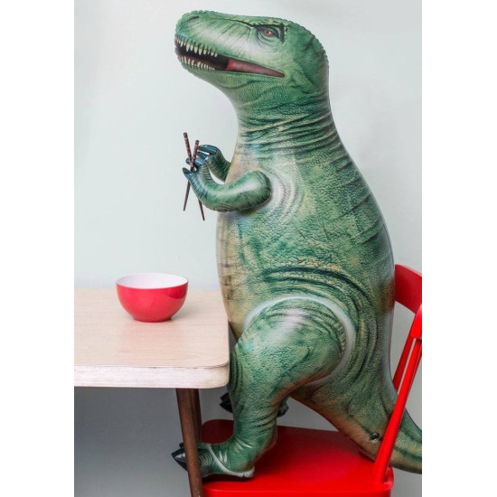 ديناصور ضخم قابل للنفخ