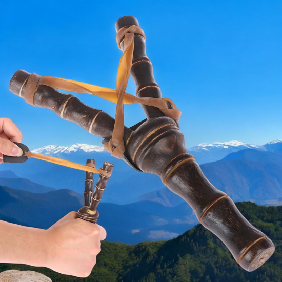 نبيلة خشبية تقليدية